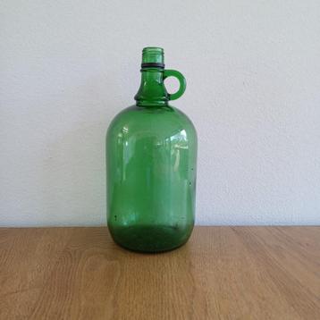 Groene Franse wijnfles beschikbaar voor biedingen