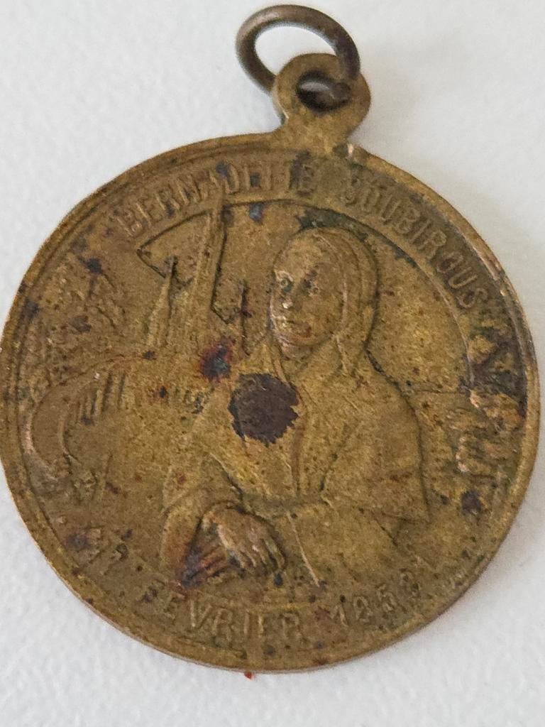 Religieuze medaille jaar 1858 heilige Bernadette Soubirous. , Ophalen of Verzenden