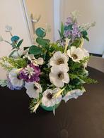 Mooi ,kunstbloem boeketje in mooie vaasje  ., Ophalen of Verzenden, Zo goed als nieuw