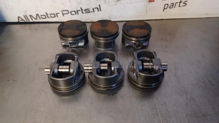 Zuiger van een BMW 5-Serie, Auto-onderdelen, Motor en Toebehoren, BMW, Gebruikt, 3 maanden garantie, Ophalen of Verzenden