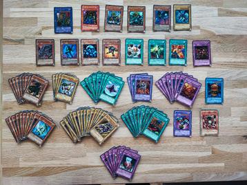 Dek van 90 Yu-Gi-Oh kaarten  beschikbaar voor biedingen