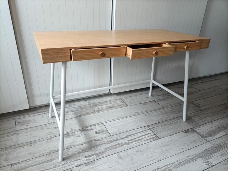 Strak Bureautje met Bamboe Werkblad, Huis en Inrichting, Bureaus, Ophalen