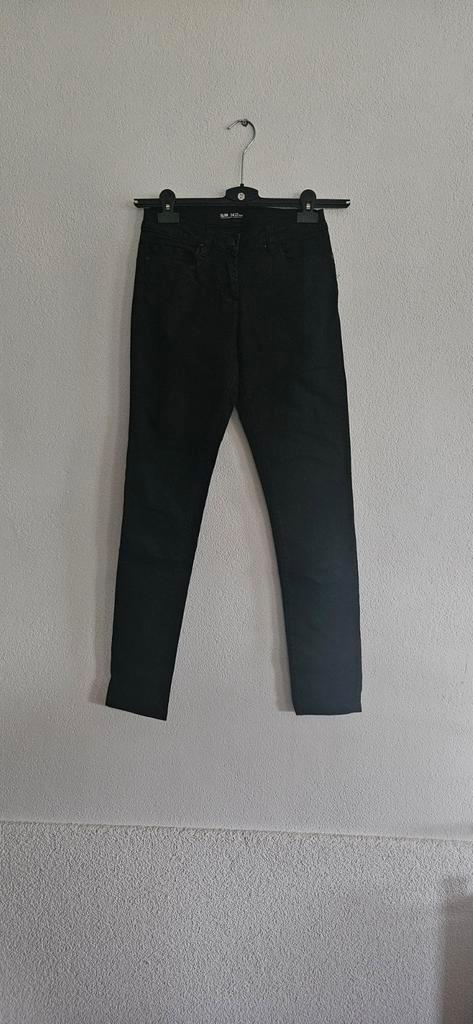 Zwarte broek, Kleding | Dames, Broeken en Pantalons, Zo goed als nieuw, Maat 34 (XS) of kleiner, Zwart, Lang, Ophalen of Verzenden