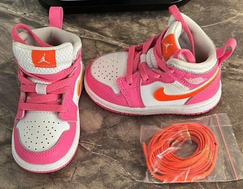 Nike air jordan maat 21 fuchsia roze wit sneakers schoenen, Kinderen en Baby's, Babykleding | Schoentjes en Sokjes, Zo goed als nieuw