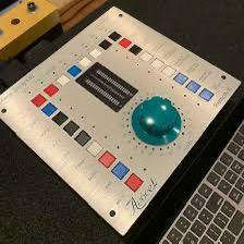 Crane song avocet 2 Quantum DA  Studio monitor controller, Muziek en Instrumenten, Midi-apparatuur, Zo goed als nieuw, Ophalen of Verzenden