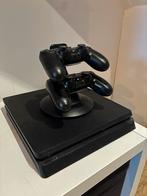 PlayStation 4, Spelcomputers en Games, Spelcomputers | Sony PlayStation 4, Ophalen of Verzenden, Zo goed als nieuw, Met 2 controllers