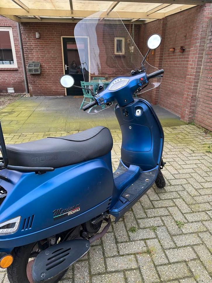Scooter te koop, Fietsen en Brommers, Snorfietsen en Snorscooters, Zo goed als nieuw, Overige merken, Benzine, Ophalen of Verzenden