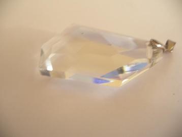 Een mooie Grote Puntgave facet geslepen Kristal Hanger beschikbaar voor biedingen