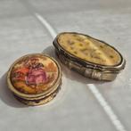 2 vintage metalen pillendoosjes, Ophalen of Verzenden, Gebruikt