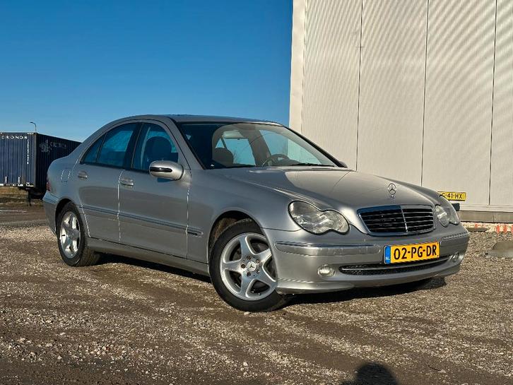 Mercedes-Benz C-Klasse 1.8 C200 Kompr Sedan AUT 2003 Grijs, Auto's, Mercedes-Benz, Particulier, C-Klasse, ABS, Airbags, Airconditioning