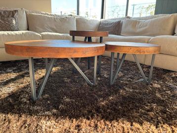 Set van 3 houten salontafels van d-Bodhi twv 1000 euro beschikbaar voor biedingen