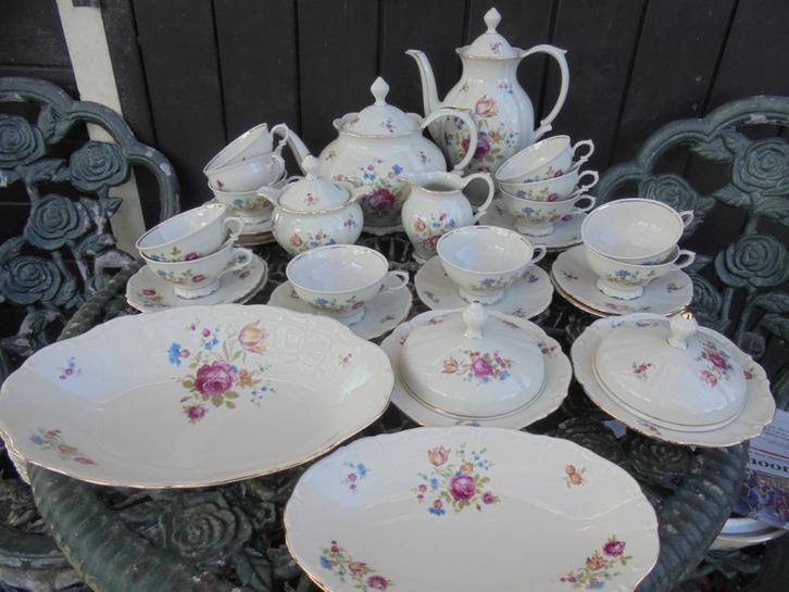Thee/Koffie/Ontbijt en Dinerservies Bareuther Romano Boeket, Antiek en Kunst, Antiek | Servies compleet, Ophalen of Verzenden