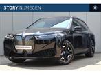 BMW iX xDrive40 High Executive / Sportpakket / Panoramadak /, Gebruikt, 22 min, Met garantie (alle), Zwart