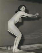 Russel Gay - Foto " Naakt bij het Zwembad " - ca. 1960, Antiek en Kunst, Verzenden