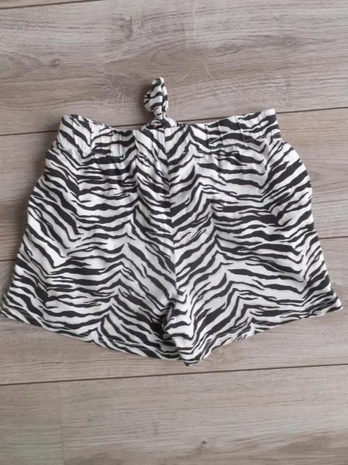 kort broekje met print van CARS maat 176 (cars maat 16), Kinderen en Baby's, Kinderkleding | Maat 176, Zo goed als nieuw, Meisje