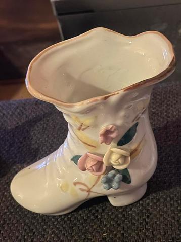 Porseleinen vintage laarsje – met bloemendecoratie beschikbaar voor biedingen