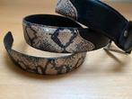 Italiaanse zwarte riem  python print 110 cm lang 4 cm breed, Verzenden, Zo goed als nieuw, Zwart