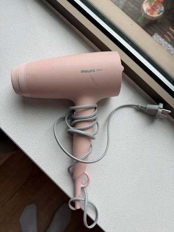 Philips hair dryer beschikbaar voor biedingen