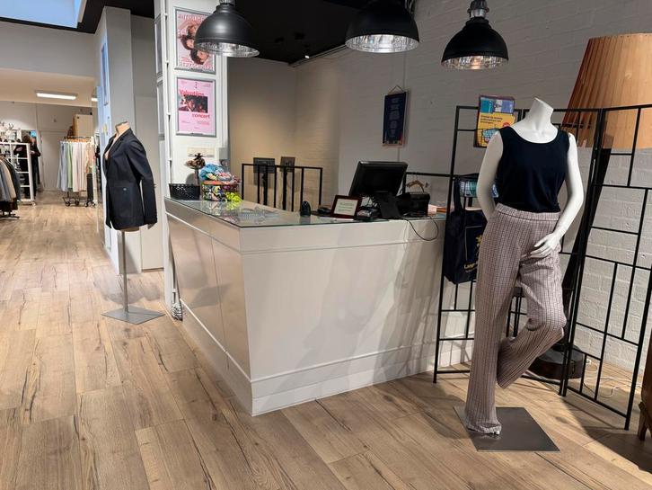 Bali met glasplaten, Huis en Inrichting, Tafels | Eettafels, Ophalen of Verzenden