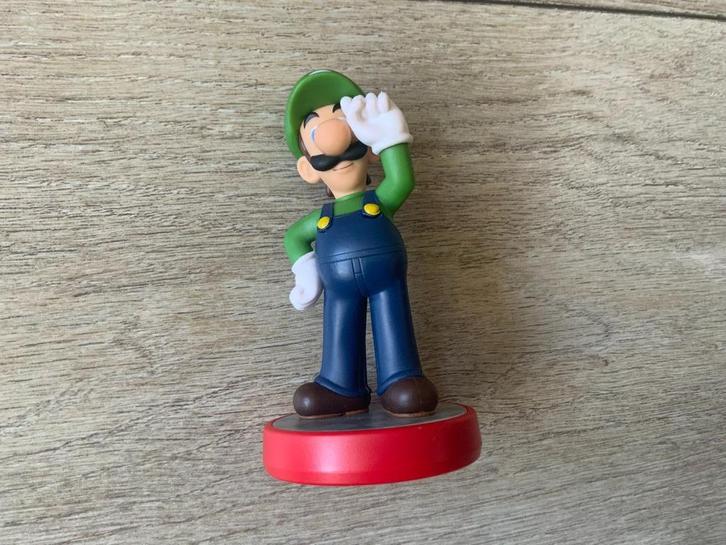 Nintendo Amiibo - Luigi - Super Mario series, Spelcomputers en Games, Games | Nintendo Switch, Zo goed als nieuw, Avontuur en Actie