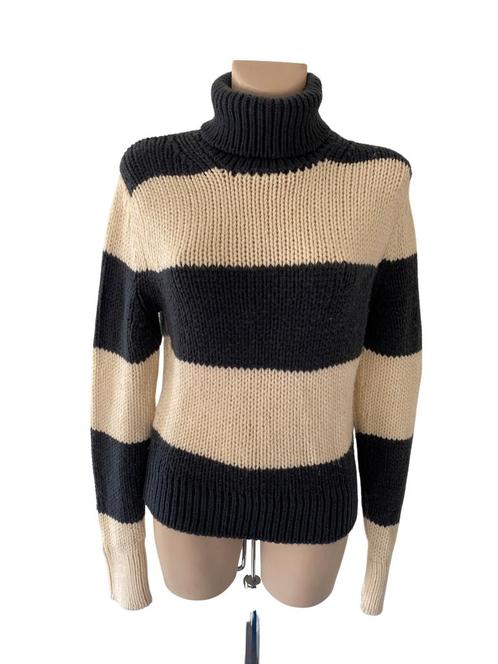 Dolce en Gabbana trui M, Kleding | Dames, Truien en Vesten, Zo goed als nieuw, Maat 38/40 (M), Overige kleuren, Ophalen of Verzenden