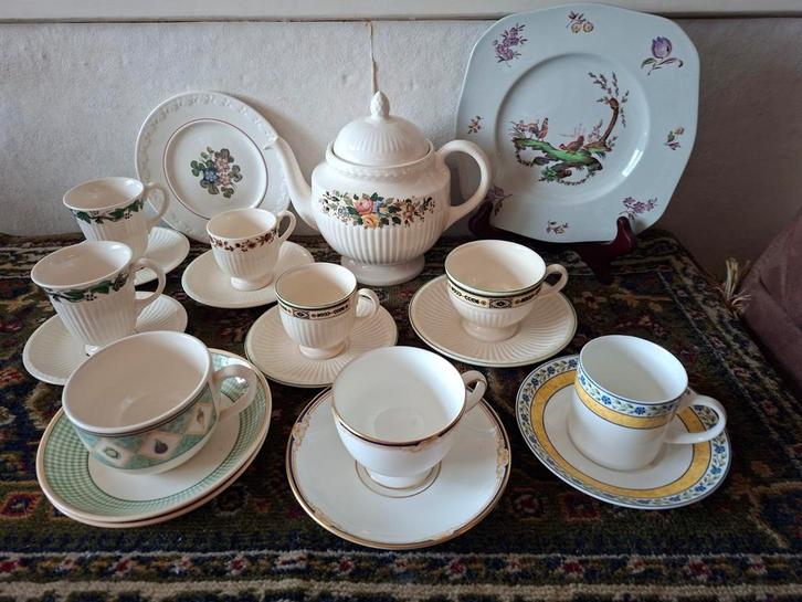 Partij wedgwood, Verzamelen, Porselein, Kristal en Bestek, Kop en/of schotel, Porselein, Ophalen of Verzenden