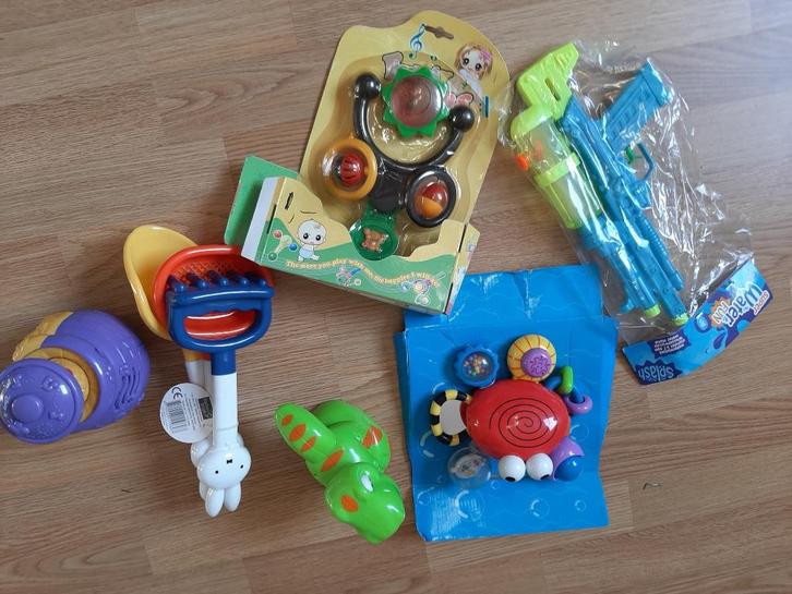 Verschillende nieuwe kinderen speelgoed., Kinderen en Baby's, Speelgoed | Houten speelgoed, Nieuw, Overige typen, Ophalen of Verzenden