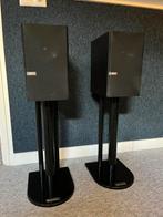 Kef Q100 speakers zwart 2 stuks met standaard, Audio, Tv en Foto, Zo goed als nieuw, 60 tot 120 watt, Front, Rear of Stereo speakers