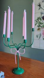 Anna  + Nina Kandelaar - Groen met Roze Accent, Huis en Inrichting, Woonaccessoires | Kandelaars en Kaarsen, 25 tot 50 cm, Ophalen of Verzenden