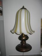 Wandlamp brons metaal - glazen kelk kap, Huis en Inrichting, Lampen | Wandlampen, Ophalen, Gebruikt, Glas, Klassiek model