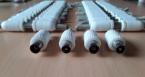 68 Hirschmann coax stekkers, Telecommunicatie, Overige Telecommunicatie, Zo goed als nieuw, Ophalen