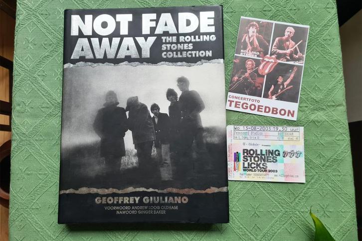 NOT FADE AWAY the rolling stones collection-1993, Boeken, Muziek, Zo goed als nieuw, Artiest, Ophalen of Verzenden