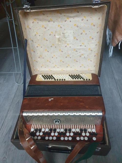 Accordeon te koop – Prachtig geluid & in goede staat, Muziek en Instrumenten, Accordeons, Gebruikt, Toetsaccordeon, 72-bas, Overige merken