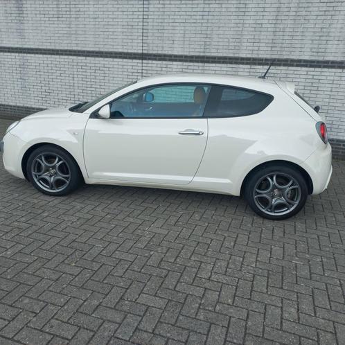 Alfa Romeo MiTo 1.3 D 62KW 2011 Wit N.A.P., Auto's, Alfa Romeo, Particulier, MiTo, Diesel, A, Hatchback, Handgeschakeld, Origineel Nederlands