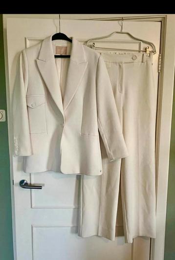 Cocoon White, witte JoshV, Josh V blazer en broek in S beschikbaar voor biedingen