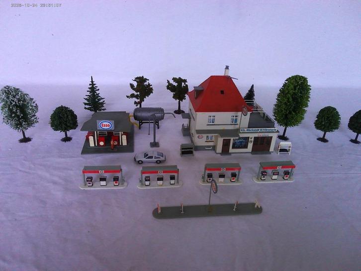 HO 1-87 Benzine + service station v marklin ,fleischmann, Hobby en Vrije tijd, Modeltreinen | H0, Gebruikt, Brug, Tunnel of Gebouw