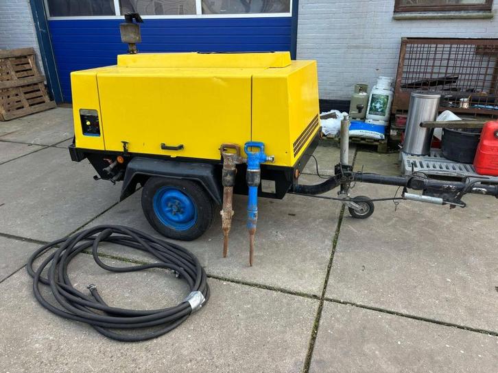 Betonvloer slopen // beton hakken // vloerslopen, Diensten en Vakmensen, Slopers en Sloopwerkzaamheden, Sloopwerk binnen, Sloopwerk buiten