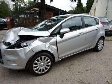 Ford Fiesta Bj 2013 5 deurs zilver voor demontage. beschikbaar voor biedingen