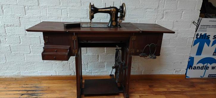 Antieke Gritzner Extra naaimachine in kast, Antiek en Kunst, Antiek | Naaimachines, Ophalen
