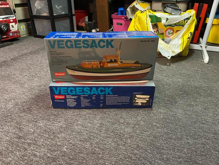 Radiografische boten om af te bouwen - Hobby stop, Hobby en Vrije tijd, Modelbouw | Boten en Schepen, Gebruikt, 1:50 tot 1:200