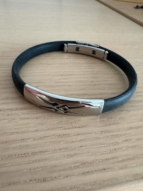 Stainless steel and black rubber bracelet armband, Sieraden, Tassen en Uiterlijk, Armbanden, Nieuw, Zwart, Ophalen of Verzenden