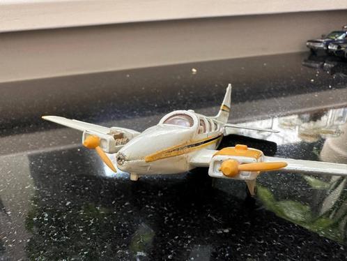 Dinky Toys Beechcraft C55 Baron (No. 715) – Vintage Diecast, Hobby en Vrije tijd, Modelauto's | 1:43, Gebruikt, Overige typen