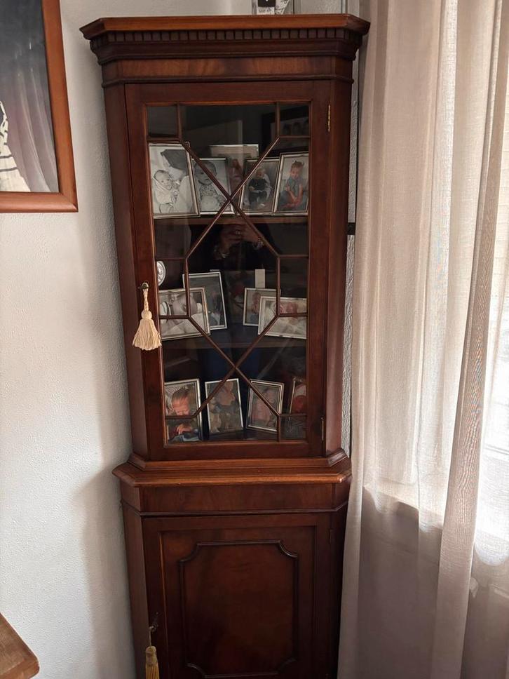 Antieke hoekkast met glazen deur, Antiek en Kunst, Antiek | Meubels | Kasten, Ophalen
