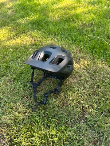 Mountenbike helm beschikbaar voor biedingen