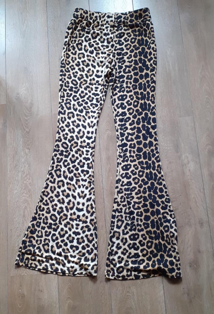 YZLS flared panterlegging maat 2, Kleding | Dames, Broeken en Pantalons, Zo goed als nieuw, Maat 36 (S), Overige kleuren, Lang