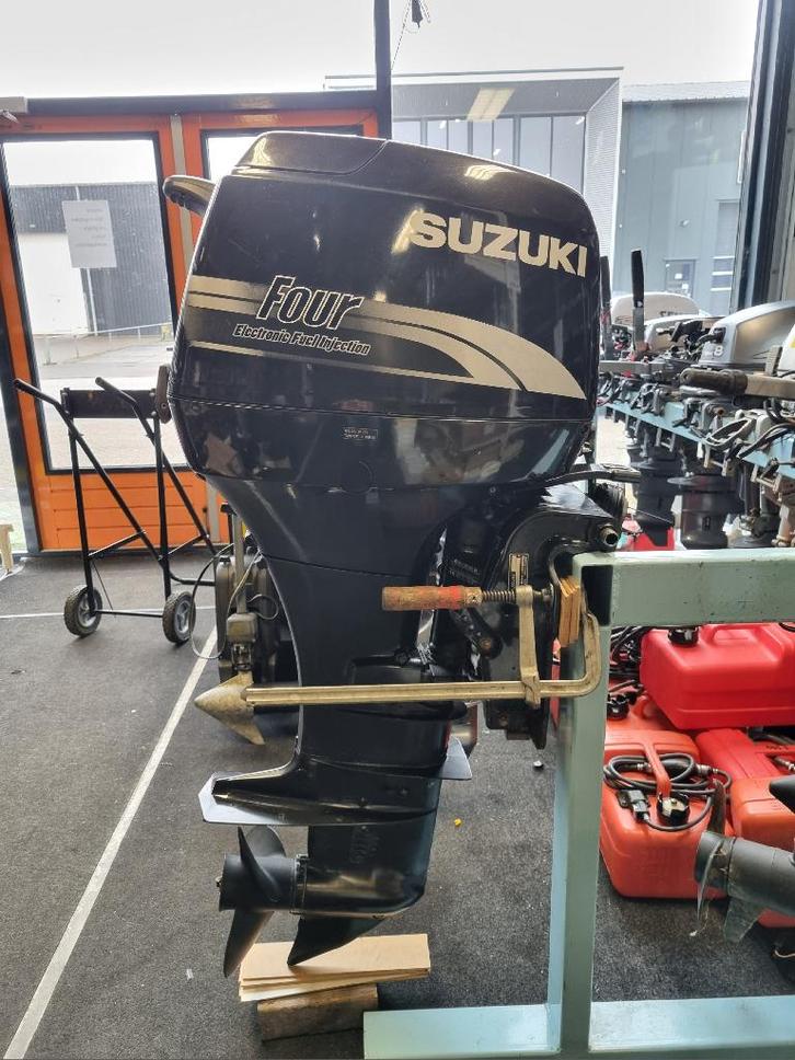 Suzuki 40 pk 4 takt buitenboordmotor Injectie, Powertrim., Watersport en Boten, Buiten- en Binnenboordmotoren, Gebruikt, Benzine
