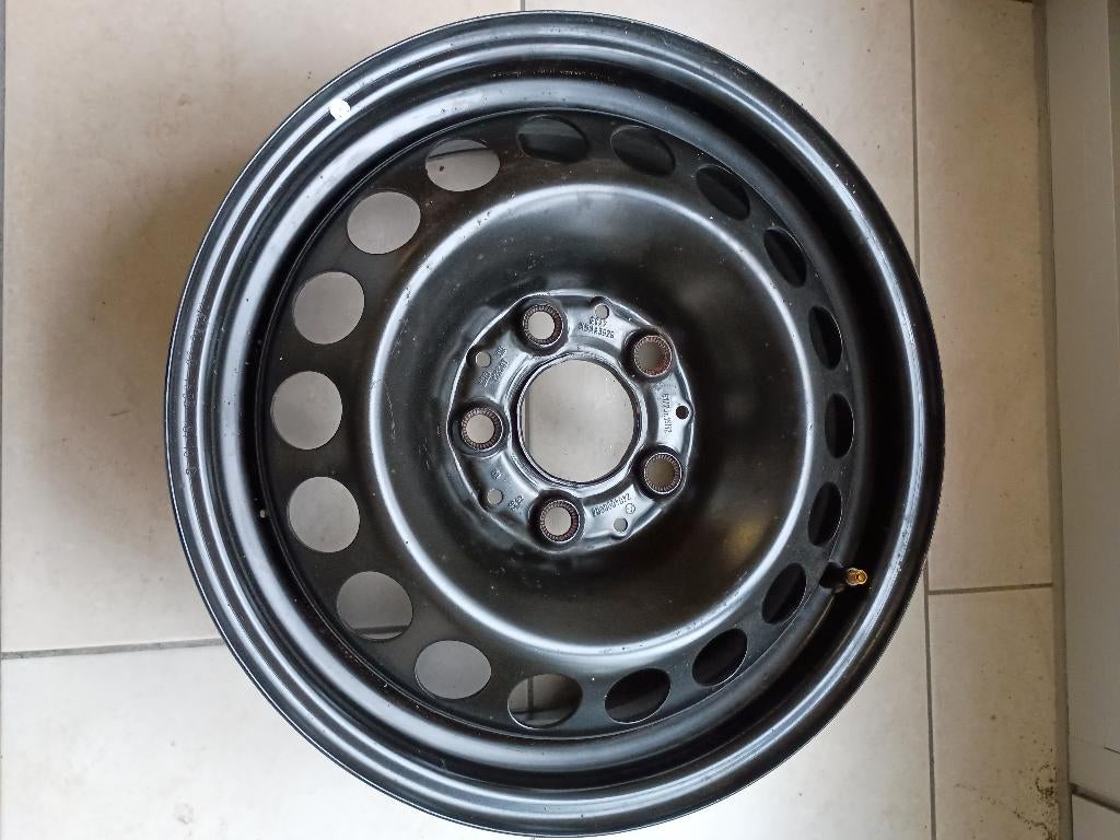 4X MERCEDES B-KLASSE 246 STALEN VELGEN Z.G.A.N., Ophalen, Gebruikt, Mercedes-Benz