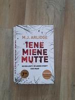 M.J. Arlidge - Iene Miene Mutte, Ophalen of Verzenden, Zo goed als nieuw, M.J. Arlidge
