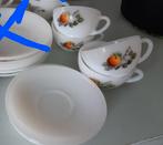 Espresso kopjes met schoteltjes Arcopal France vintage, Gebruikt, Ophalen of Verzenden, Glas, Overige stijlen