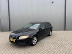 Volvo V70 2.0F Kinetic, Voorwielaandrijving, Gebruikt, Overige brandstoffen, Zwart